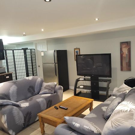 Lovely Guest Entire Apartment Minutes From Ottawa Airport Ngoại thất bức ảnh