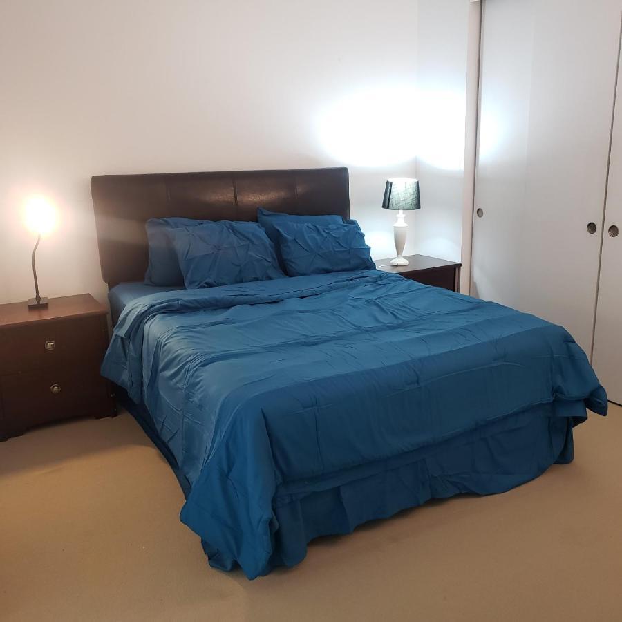 Lovely Guest Entire Apartment Minutes From Ottawa Airport Ngoại thất bức ảnh