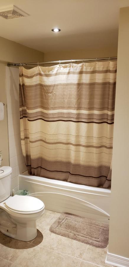 Lovely Guest Entire Apartment Minutes From Ottawa Airport Ngoại thất bức ảnh