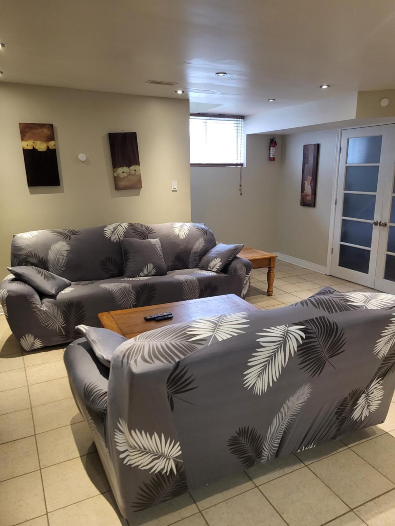 Lovely Guest Entire Apartment Minutes From Ottawa Airport Ngoại thất bức ảnh